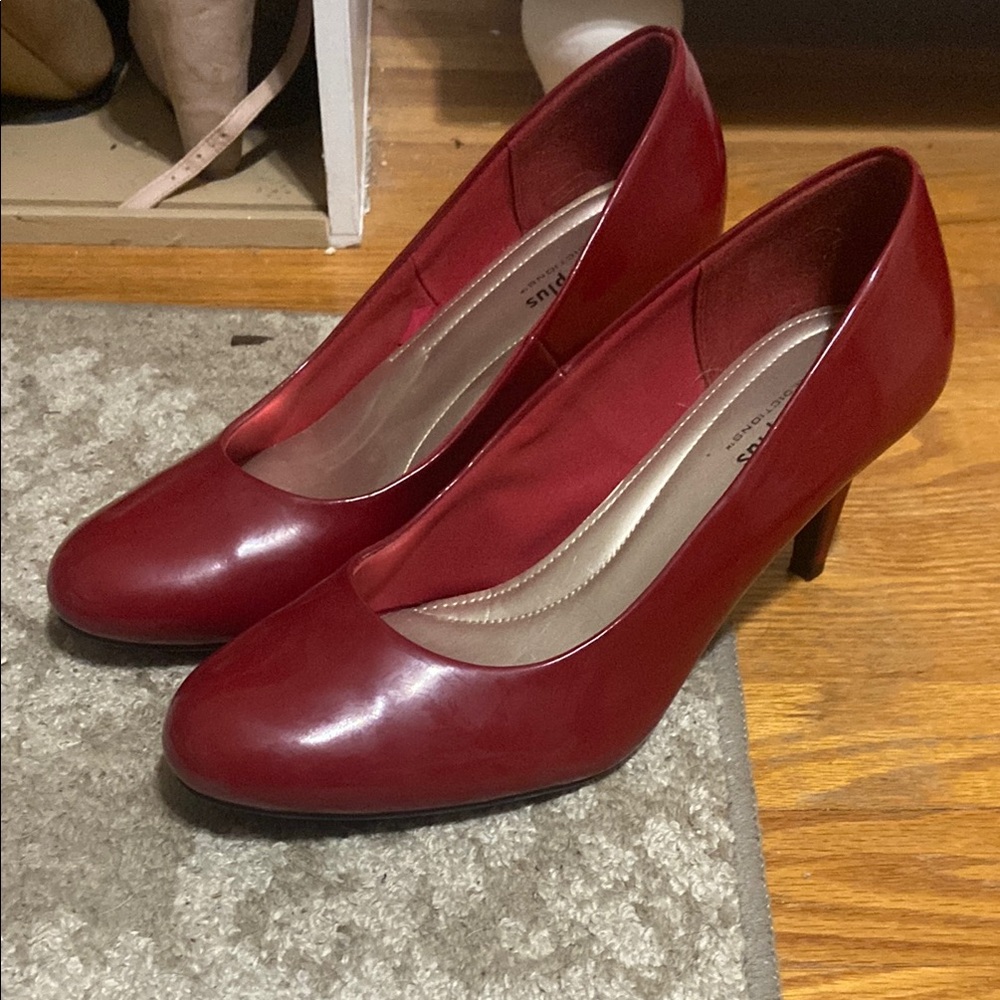 Comfort Plus by Predictions Red Heels Classic Design